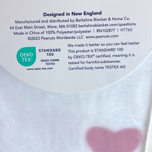 Snoopy Peanuts lovers twin size blanket 60in x 90in. NWT VelvetSoft by Berkshire - Picture 3 of 8